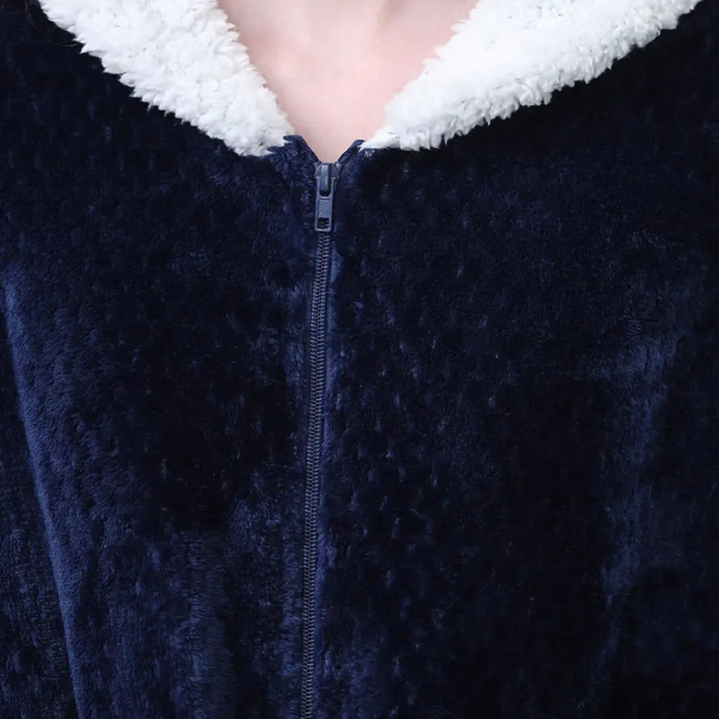 Peignoir Femme Hiver – En Flanelle Long Bleu Marine à Capuche Blanche