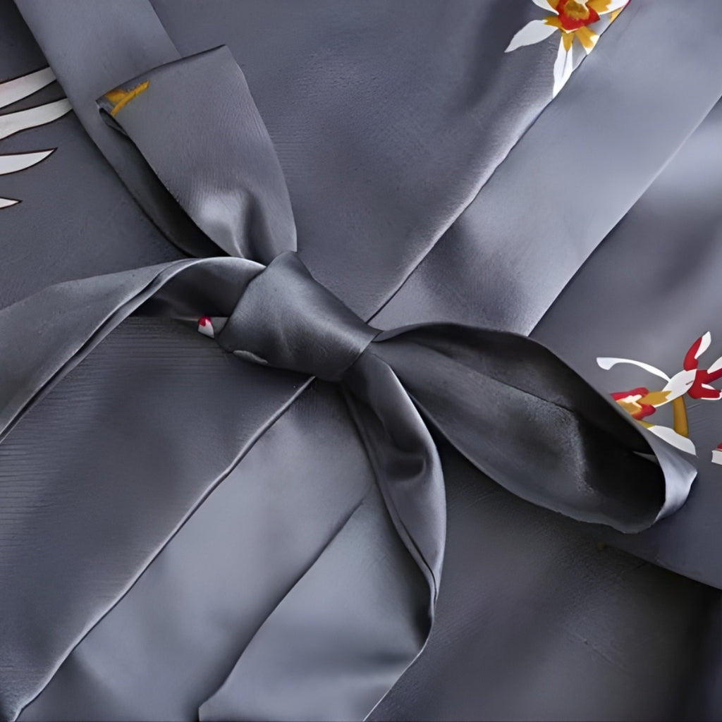 Peignoir Femme Satin – Motif Grues Japonaises Argenté