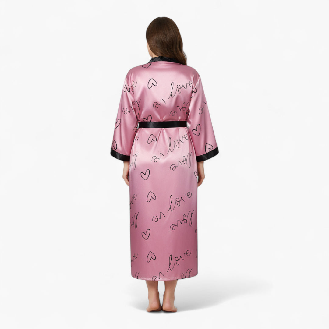 Peignoir Femme Grande Taille en Satin – Long Rose à Motif Cœurs “Love”