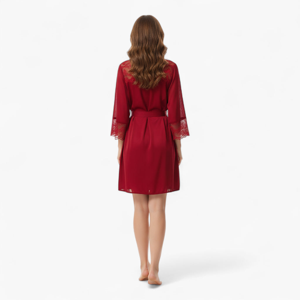 Peignoir Femme Satin – Rouge à Dentelle Élégante et Ceinture Taille